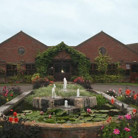 Magnolia Park Hotel, Golf & Country Club Boarstall Экстерьер фото